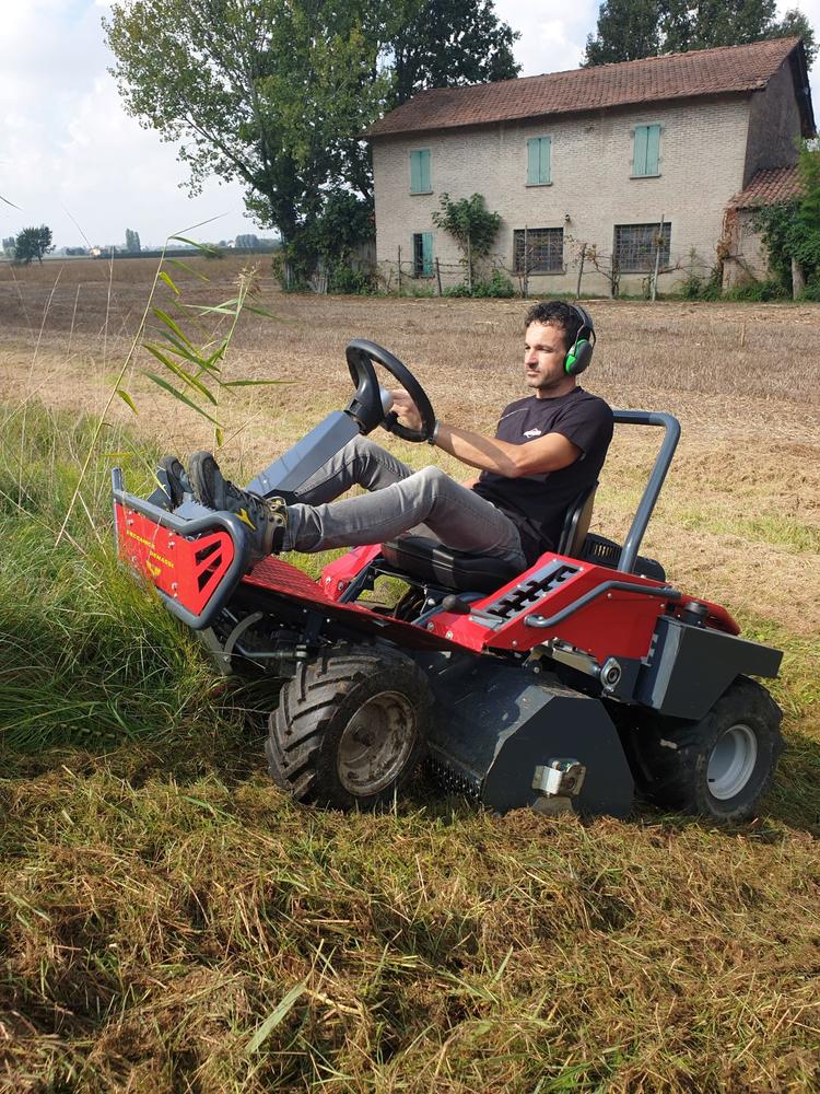 Benassi Schlegelmäher Aufsitzmäher FOX 95 4WD - Allrad